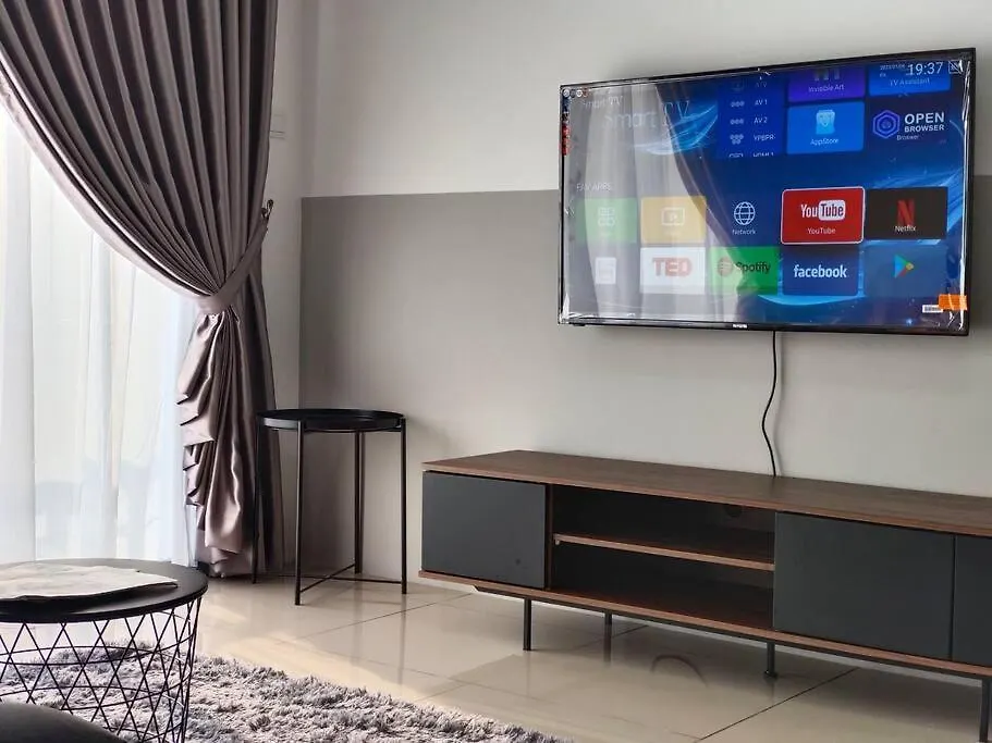 Apartment 1411 8Scape New Big Pool By Stay Johor Bahru